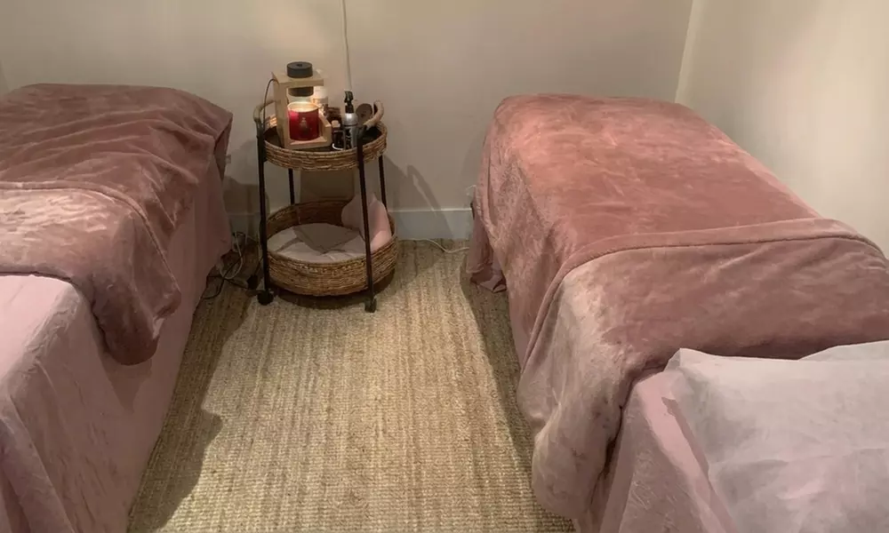 Rejuvenating 60-Min Dermaplaning Facial with Jelly Mask & LED Light