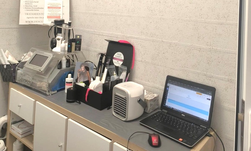 Image 6: Tratamiento fitobiológico facial con microcorrientes galvánicas y más