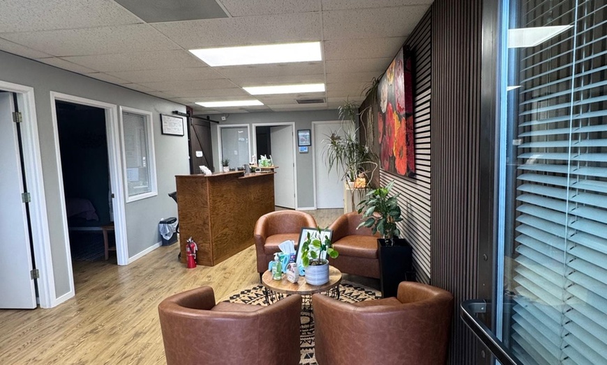 Image 5: Swedish, Ashiatsu & Couples Massage Deal at Ashi Empire | Renton, WA