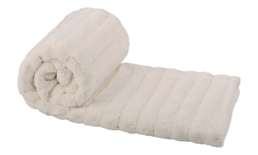 Image 5: Super Soft Sherpa Blanket Fleece 60x80 Lightweight Cozy Couch Bed Blankets