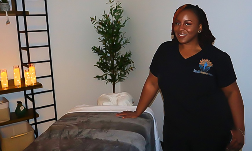 Image 4: Relax with a 50 or 80 Minute Swedish Massage
