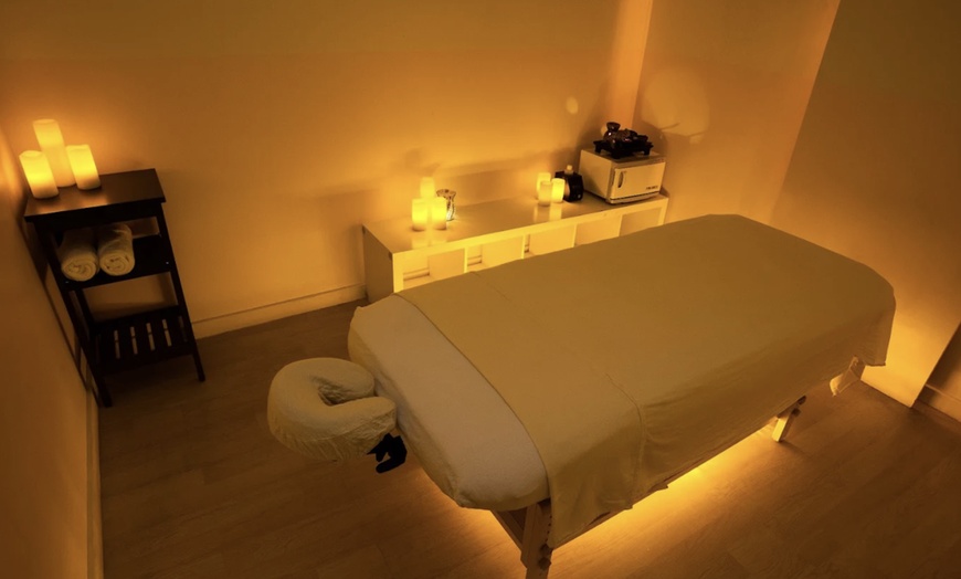 Image 6: 90 Min Swedish/Deep Tissue/Thai Massage for 1-2 +Add-On+Hot Towels&Tea