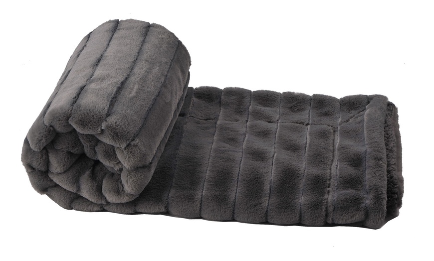 Image 9: Super Soft Sherpa Blanket Fleece 60x80 Lightweight Cozy Couch Bed Blankets
