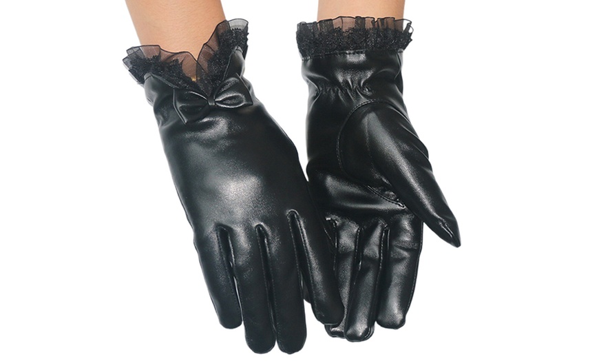 Image 2: Winter Touchscreen Gloves
