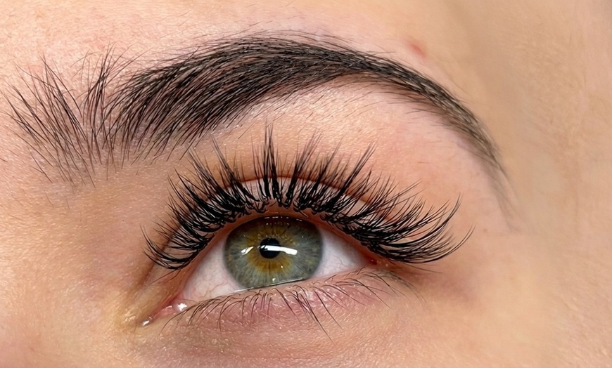Image 8:  Get Classic Half Set Extensions 90 Pieces or Full Set Lash Extensions