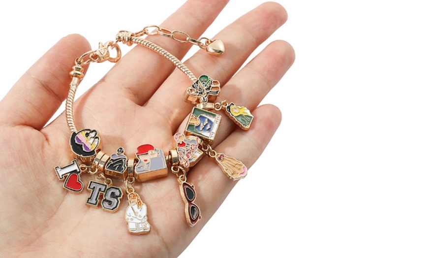 Image 4: Calendario dell’Avvento con braccialetti a ciondoli