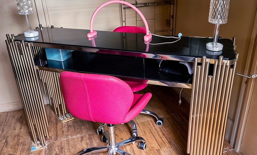 Image 4: Up to 50% Off on Manicure - Shellac / No-Chip / Gel at Smwsh Nail Care Services