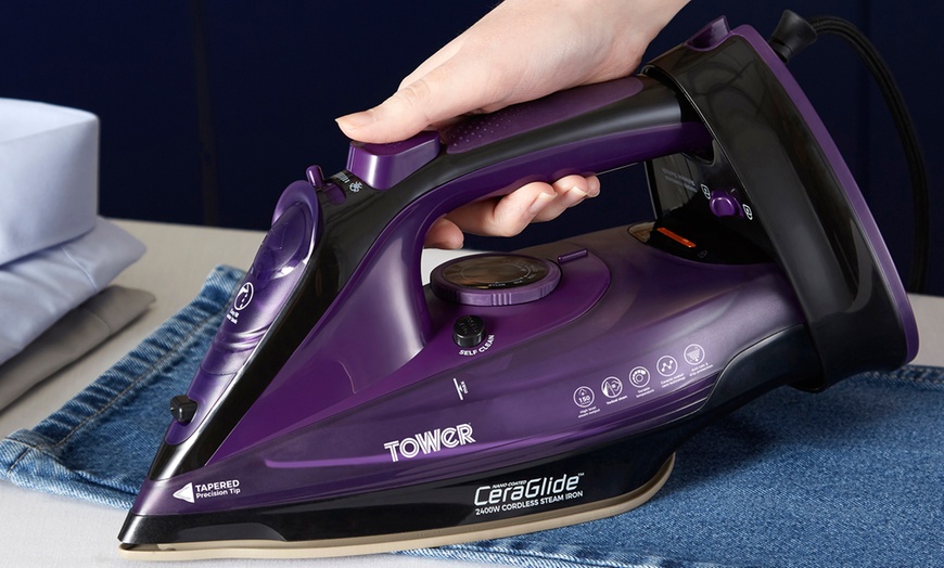 Image 5: Tower Cordless Steam Iron