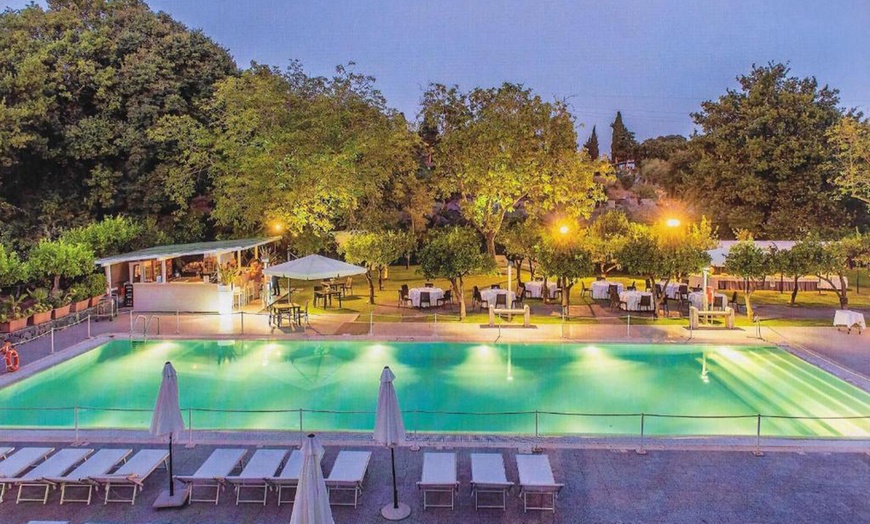 Image 4: Catania 4*: Soggiorno con colazione, mezza pensione, piscina e Spa