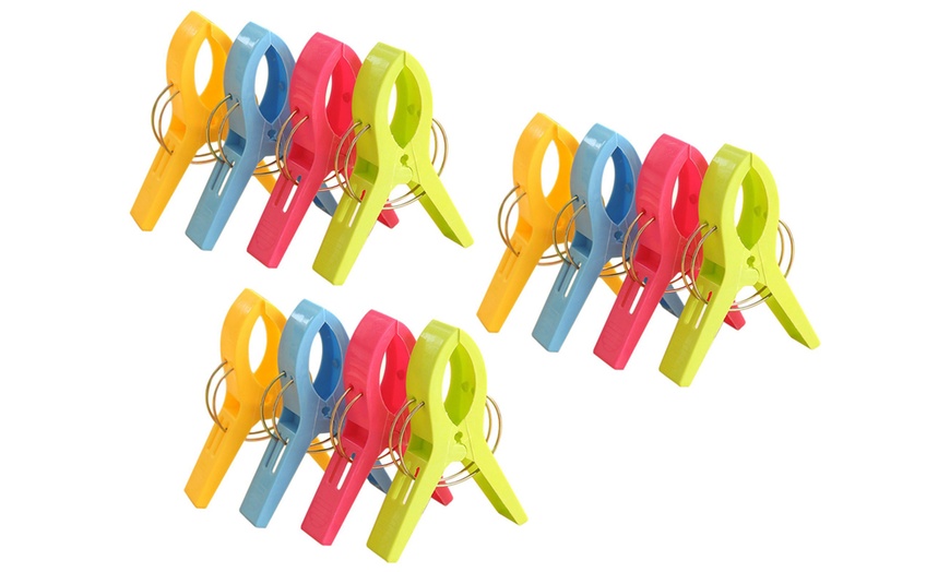 Image 6: Up to 16 Large Beach Towel Pegs