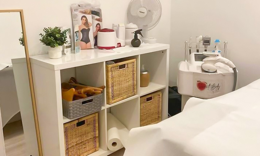 Image 6: Modelage relaxant et/ou soin du visage en duo avec Sweet Body By Mina (jusqu'à 40% de remise)