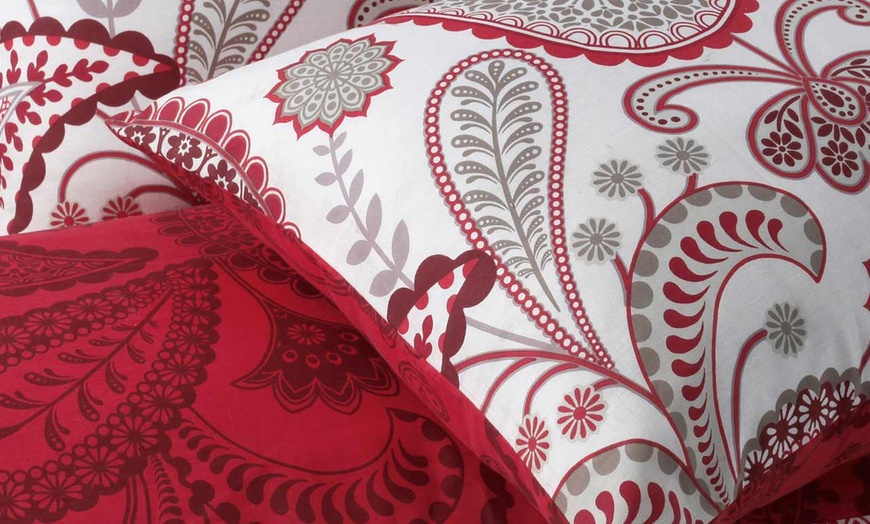 Image 12: Bold Paisley Duvet Cover Set