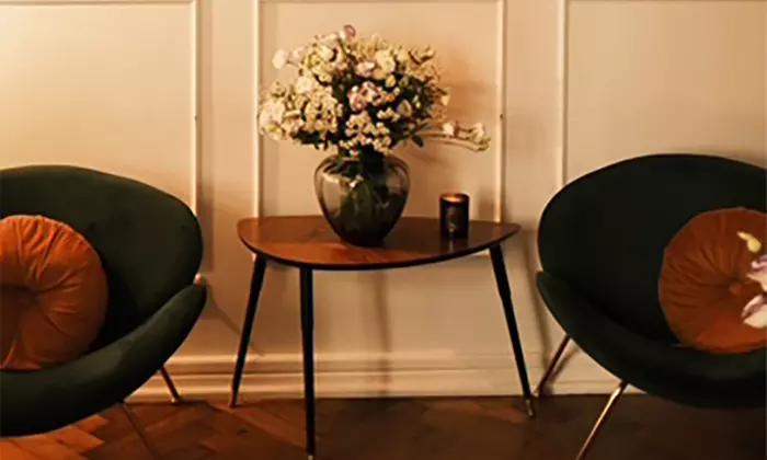 Kolor, który zachwyca, styl, który zostaje – wybrana stylizacja włosów