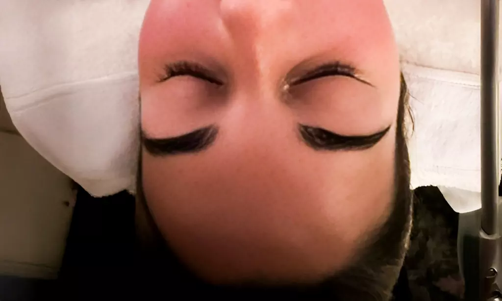 Brow Waxing  and/or Lash Tinting with Single or Two-Session Options