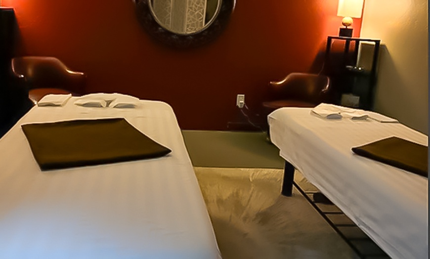 Image 4: 1, 2, or 3 Sessions 60-Minute Signature Couples Massages with Upgrades