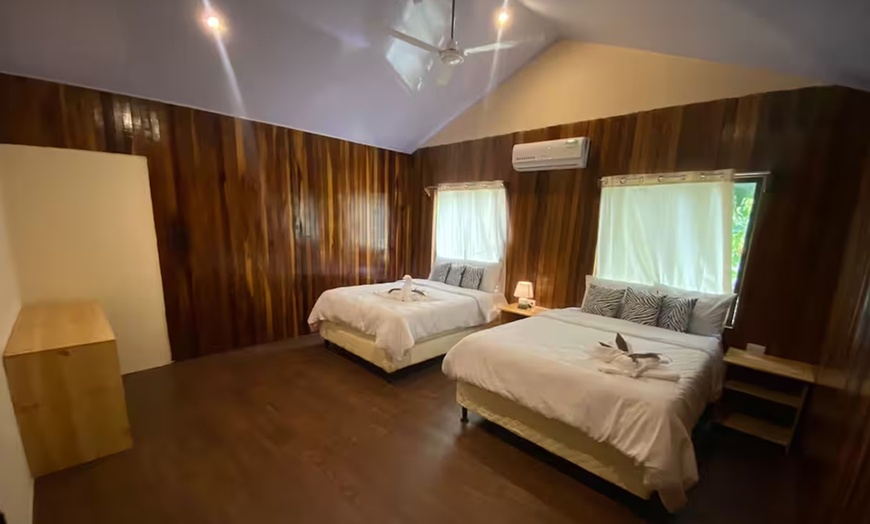 Image 7: ✈ 4-Night Adults Only Manuel Antonio Costa Rica Trip w/ Air & Car