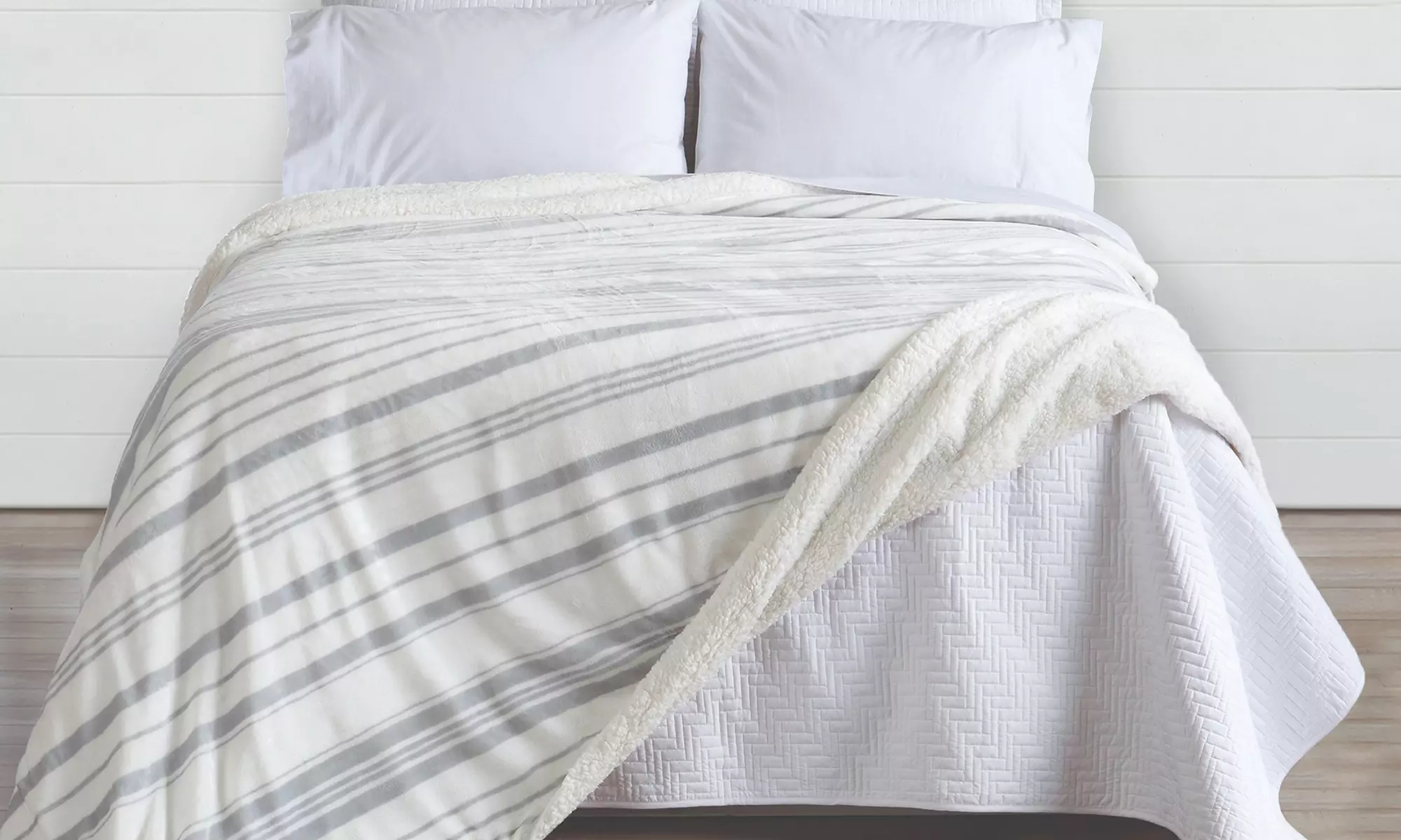 Cozy Plush Velvet & Sherpa Reversible Throw Blanket