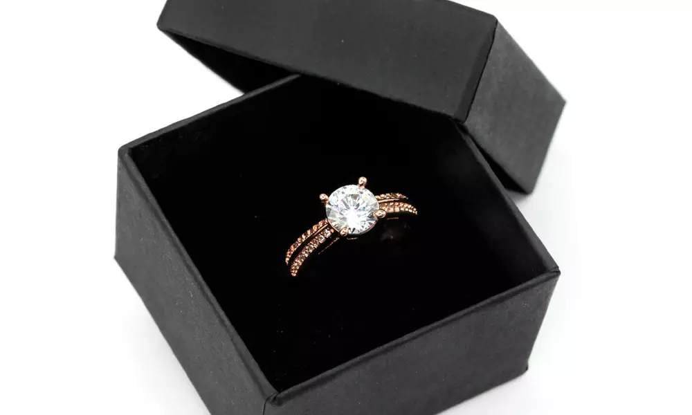 Bague solitaire plaqué or 18 carats et ornée de cristaux SWAROVSKI ELEMENTS à 16,99€ (69% de réduction) - Image 5