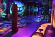 Mini-golf fluorescent pour une aventure ludique à Bordeaux (jusqu'à 44% de remise) - Second Medium