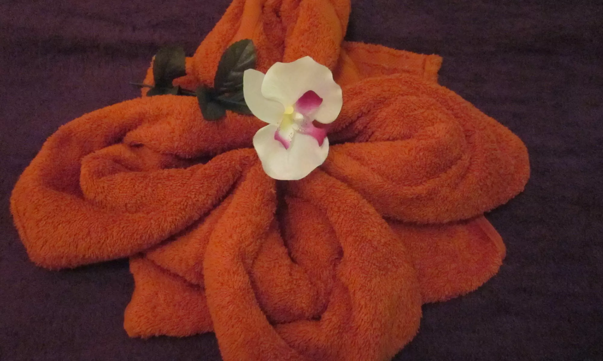 Masaje balinés y aromaterapia, peeling, envoltura y tratamiento facial