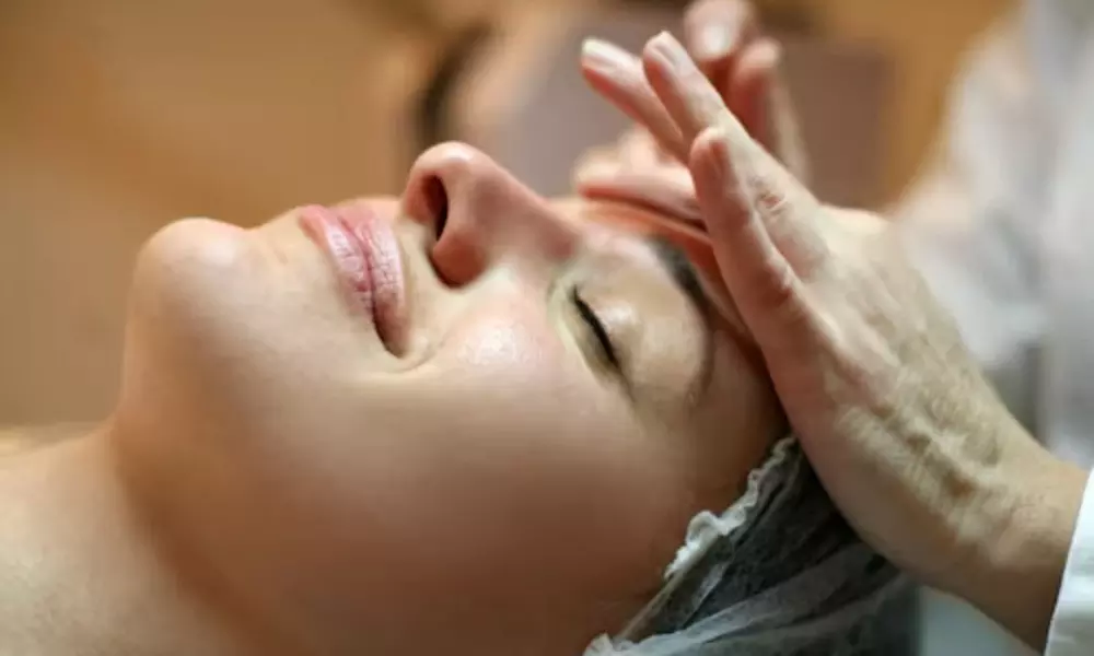 Masajes y rituales con aceites, infusión o vino