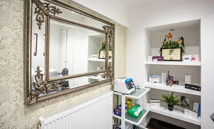 Image 3: PRP Face Treatment with Consultation