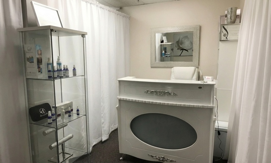 Image 2: 5th Gen Thermage FLX Skin Tightening & Lifting for Face, Neck & Body