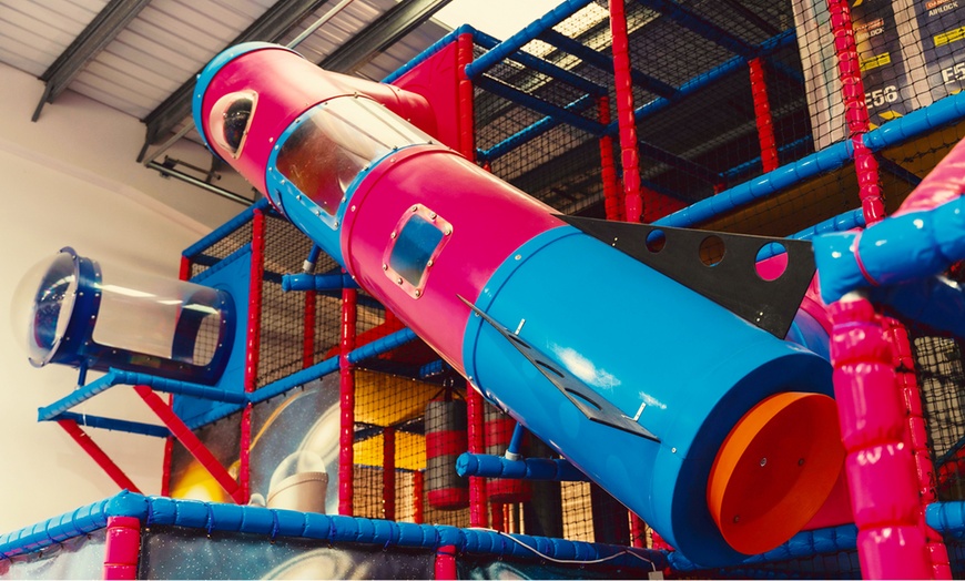 Image 4: Space World Fun for 1 Adult upto 3 Children (3+) on Hocus Pocus UV Disco