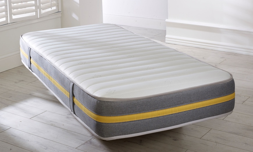Image 3: Sundale Sprung Memory Foam Mattress with Quilted Sleep Surface