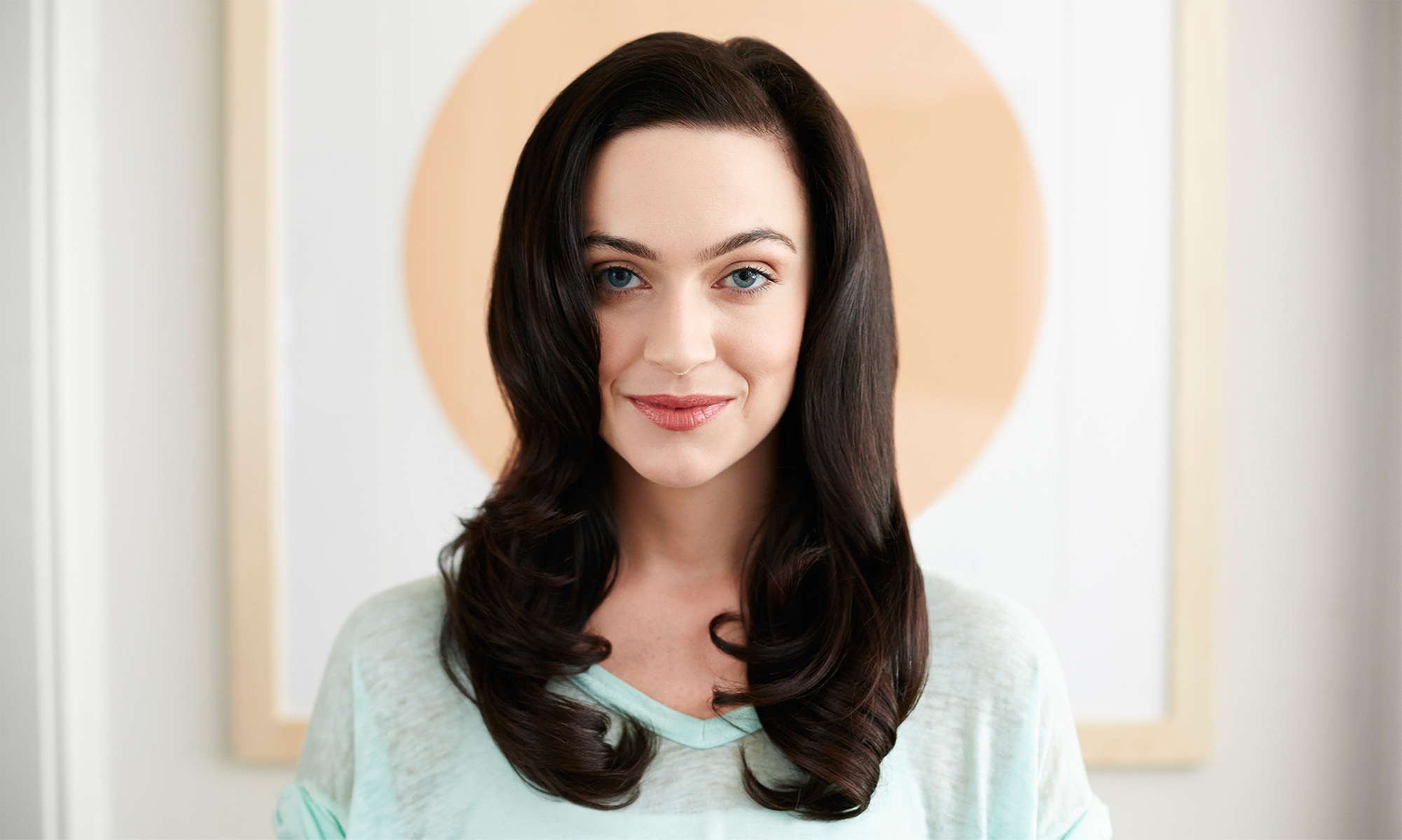 Transform Your Look with a Stylish Haircut and Highlights