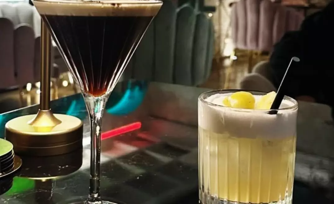 Cocktail nach Wahl inkl. Aperitivo Snacks für 2, 4 oder 6 Personen