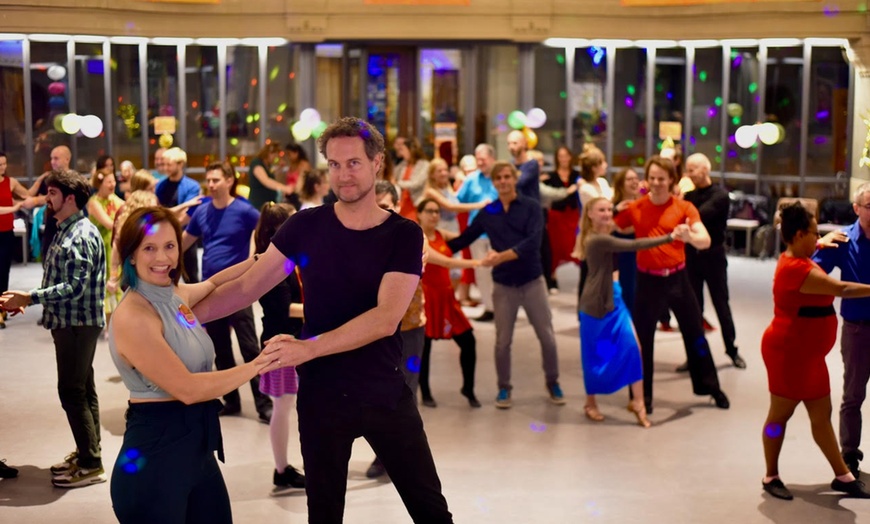 Image 6: 1 Monat „Modern Jive“ mit 4 Einheiten à 90 Min. für 1 oder 2 Personen