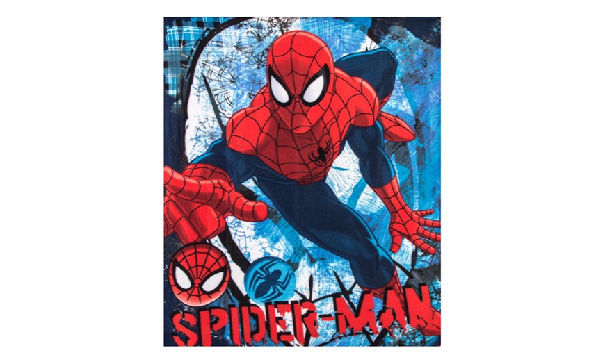 Image 8: Kids' Fleece Character Blanket