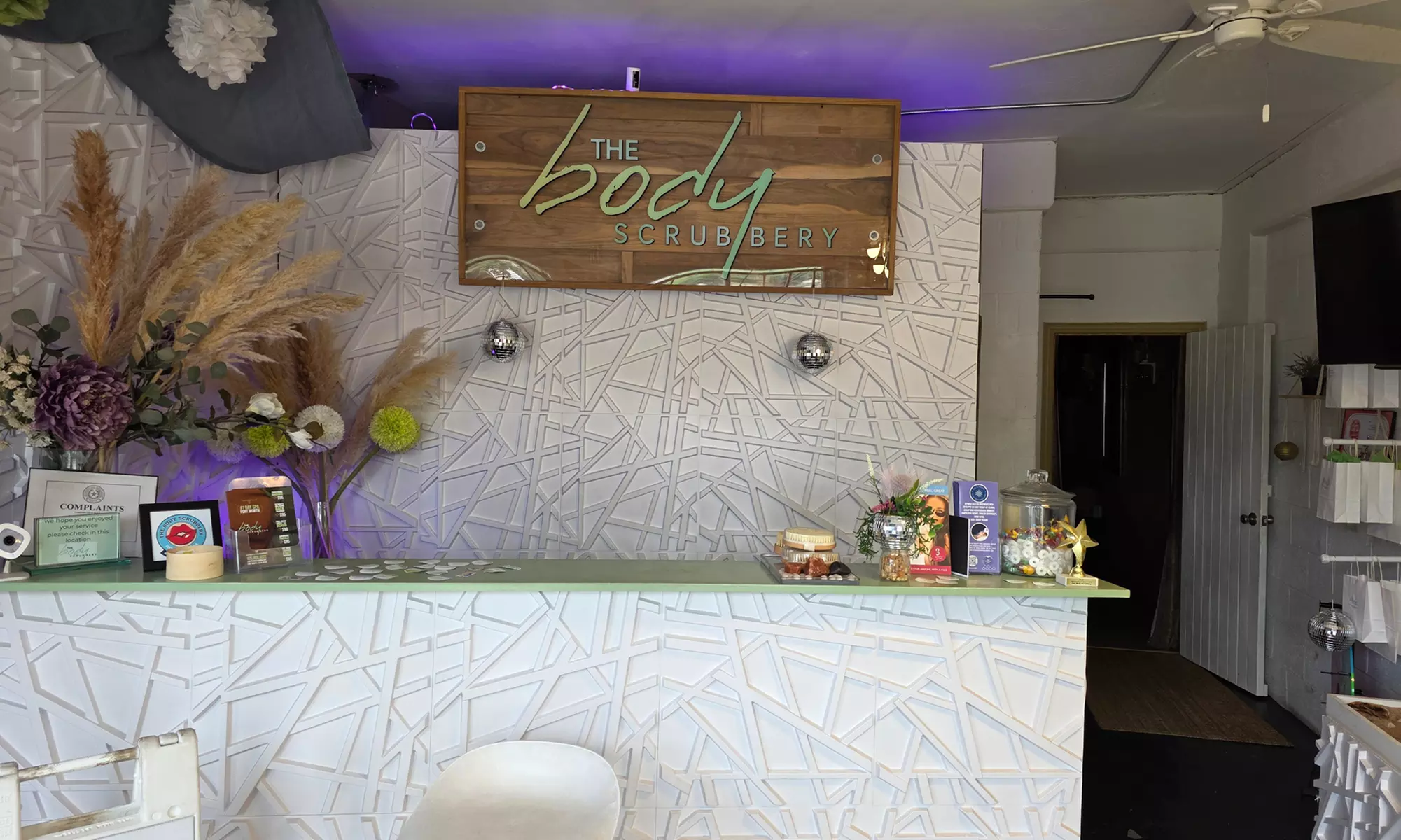 One-Hour Japanese Head Spa Treatment with Optional Blow-Out