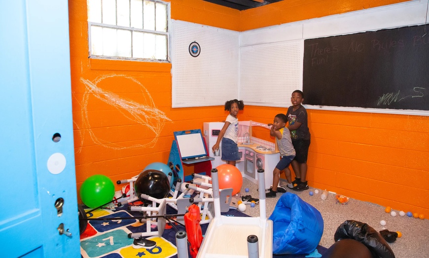 Image 4: 30-min Rage Room Experience: Smash and Release Stress in Detroit