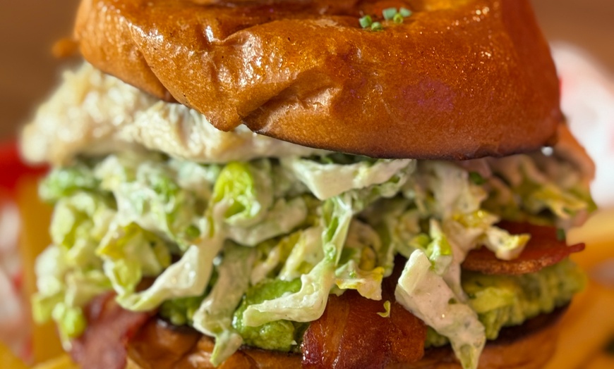 Image 10: Enjoy Dining of £30 or 65 Voucher with Great Discount on Monday-Friday