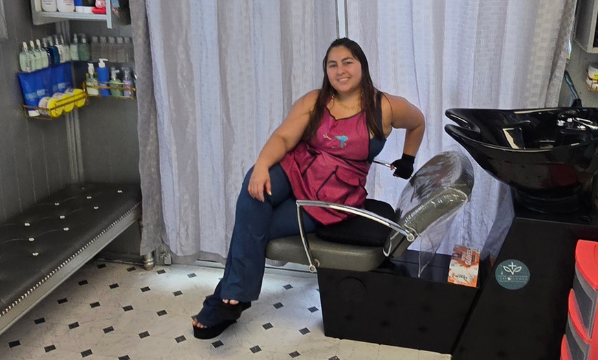 Image 4: One, Three, or Five 60 Minute Brazilian Wax Sessions for One