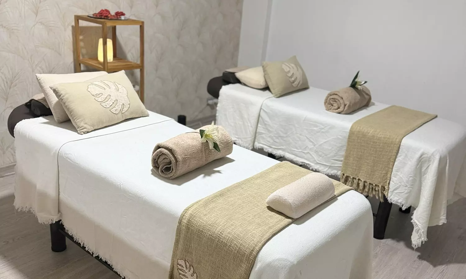 Limpieza facial flash en 8 pasos o VIP en 10 (40 o 60 minutos) para 1