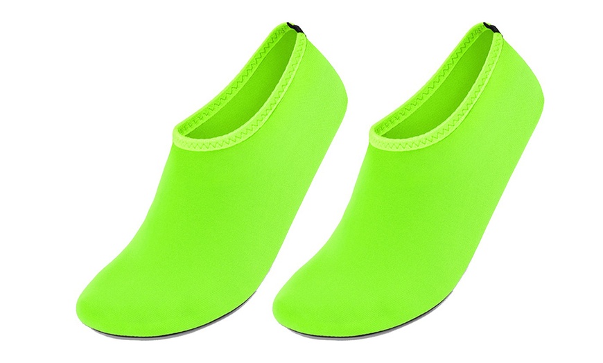 Image 7: 2 Pack Water Shoes Barefoot Quick-Dry Aqua Yoga Socks Slip-On Beach Swim Surf