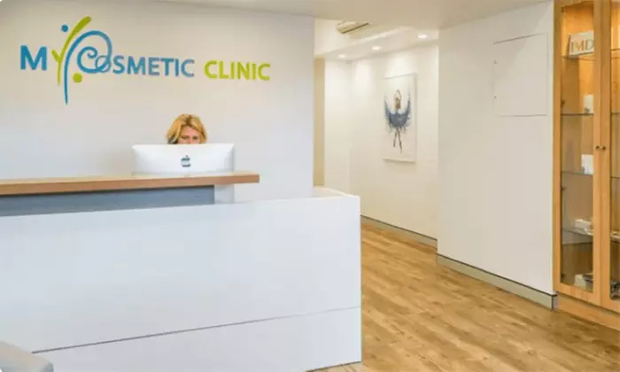 Experience Glowing Skin with a Cosmedix Smoothie Peel or Lactic Acid Peel with LED Hydra Treatment - Image 3