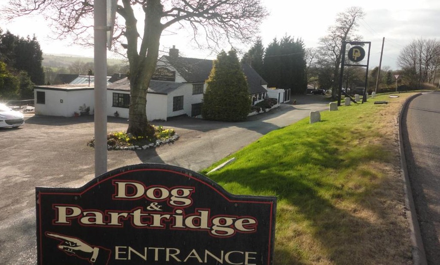 Image 2: Swinscoe: 2-Night Stay with Breakfast and Optional Dinner