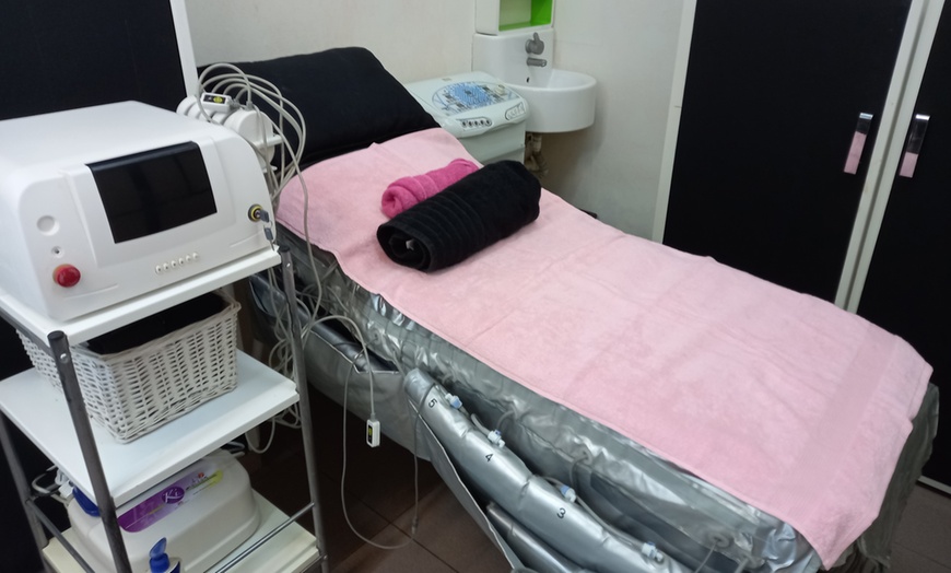 Image 3: 1, 3 o 5 sesiones de tratamiento Tactum Pro-Max facial o corporal 