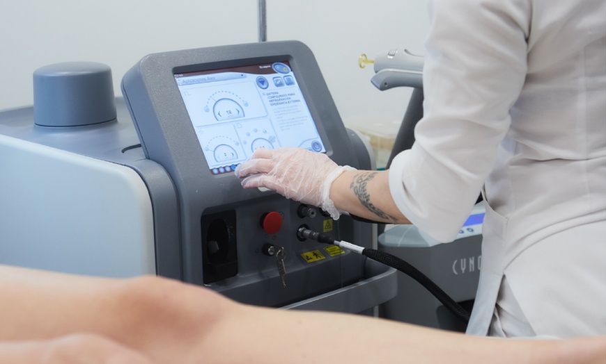 Image 3: Depilación láser DúoTechnology® para mujer y hombre en zonas clave
