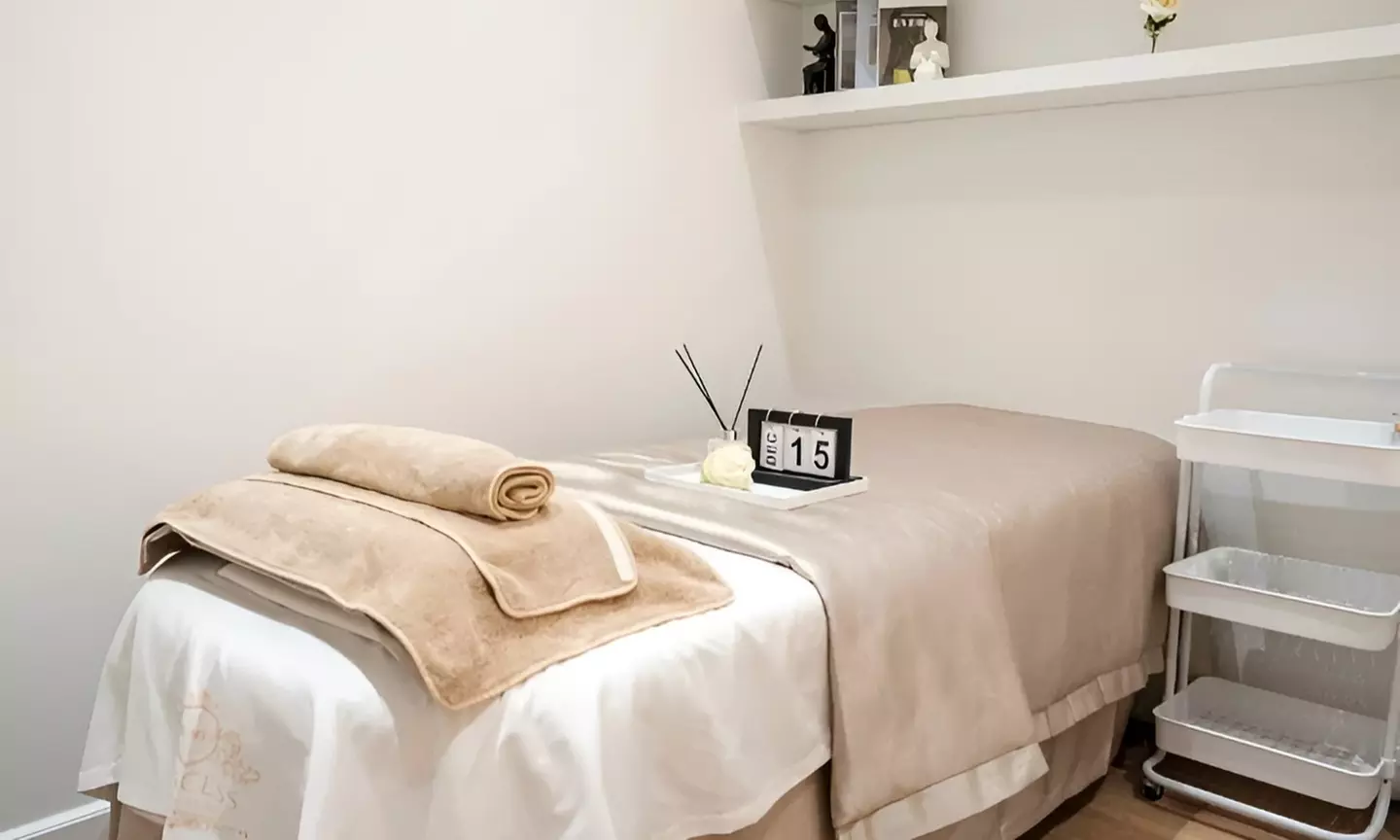 Geniet van een diepe hoofdhuidverzorging met een luxe Head Spa van 60 minuten, alleen of samen met 50% korting