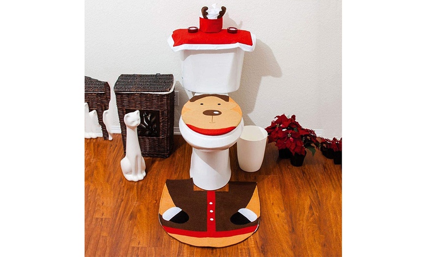 Image 2: 4 Pcs Christmas Toilet Bathroom Decoration Set in 4 Styles 