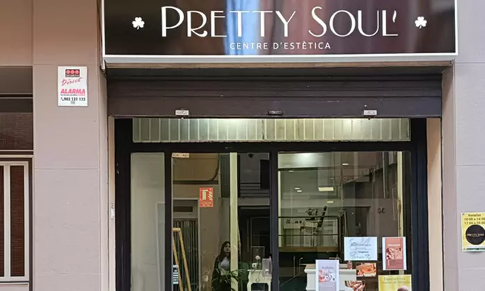 Lifting y tinte de pestañas o coloración de cejas con henna y depilación en Pretty Soul - Second Medium