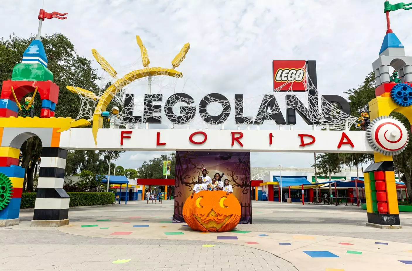 Fun and Affordable LEGOLAND Hotel in Florida!