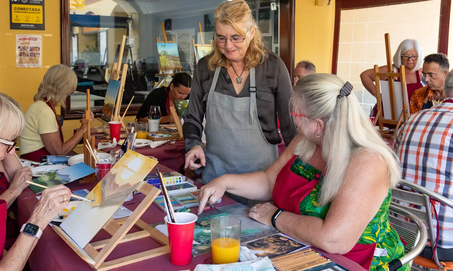 Clase de pintura con pizzas y bebidas para 1 o 2 personas