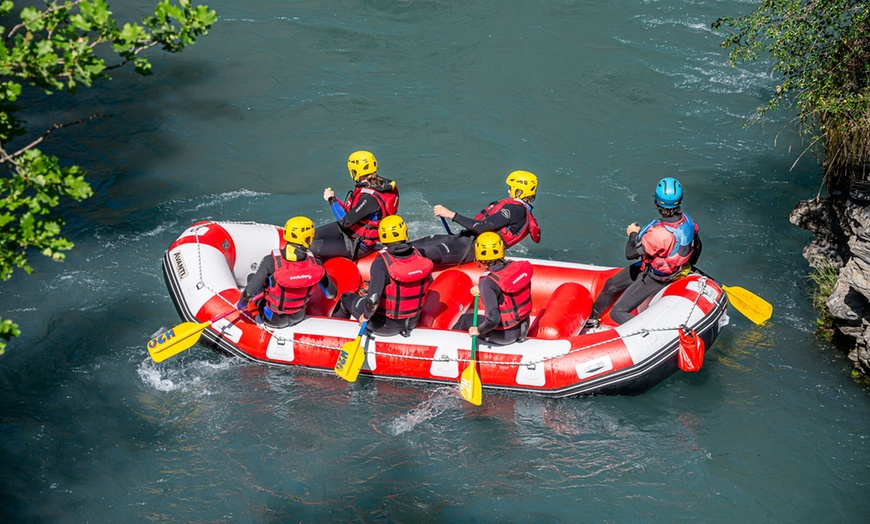 Image 2: Rafting en Savoie avec Evolution 2, sensations et nature garanties