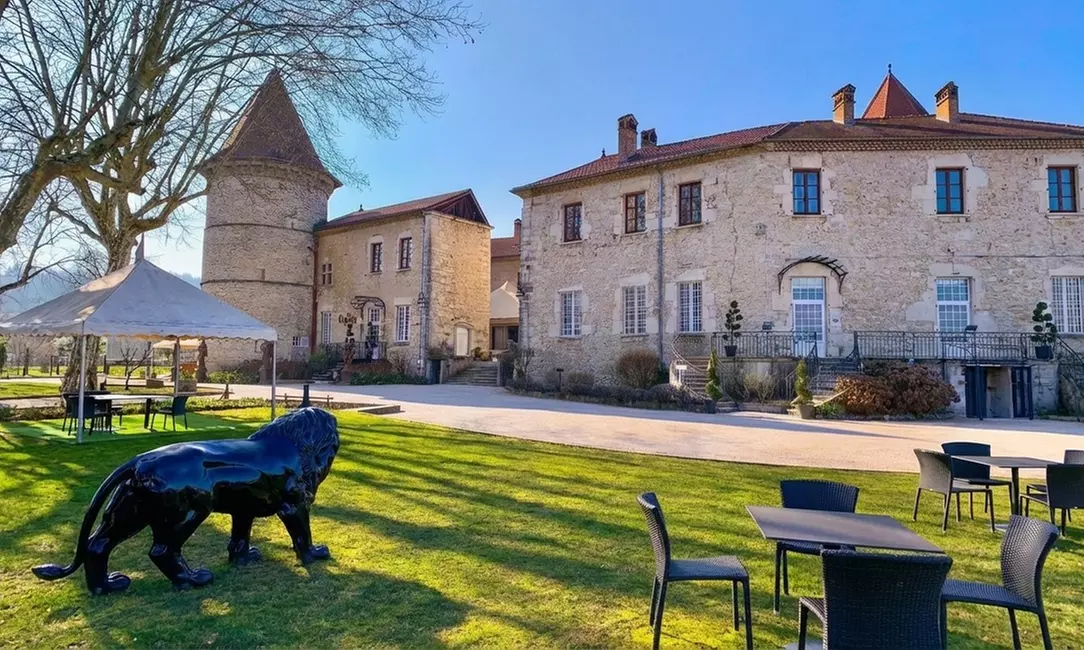 Parenthèse bien-être au spa avec accès sensoriel et soins relaxants